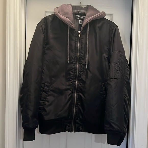 Forever 21 Men’s Hooded Bomber Jacket - Picture 1 of 10